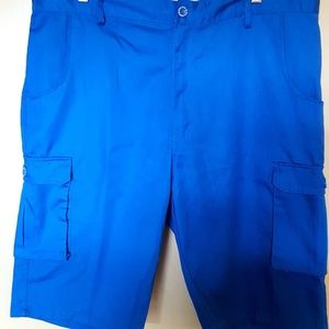 NWOT  Men's blue board shorts Sz 36-38